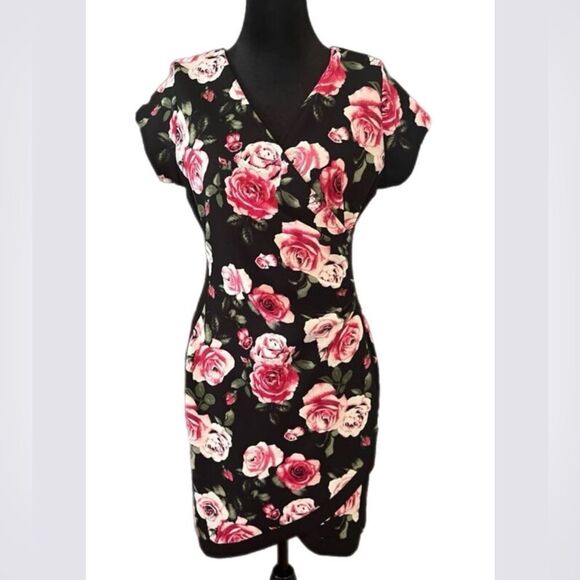 Almost Famous Fitted Rose printed dress. Size X Large - Picture 1 of 8